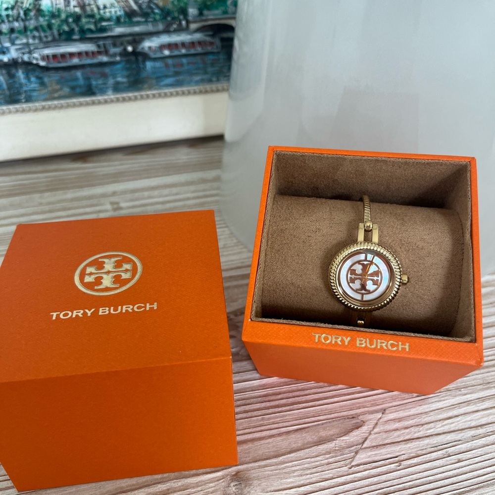 Tory Burch REVA BANGLE WATCH GIFT SET